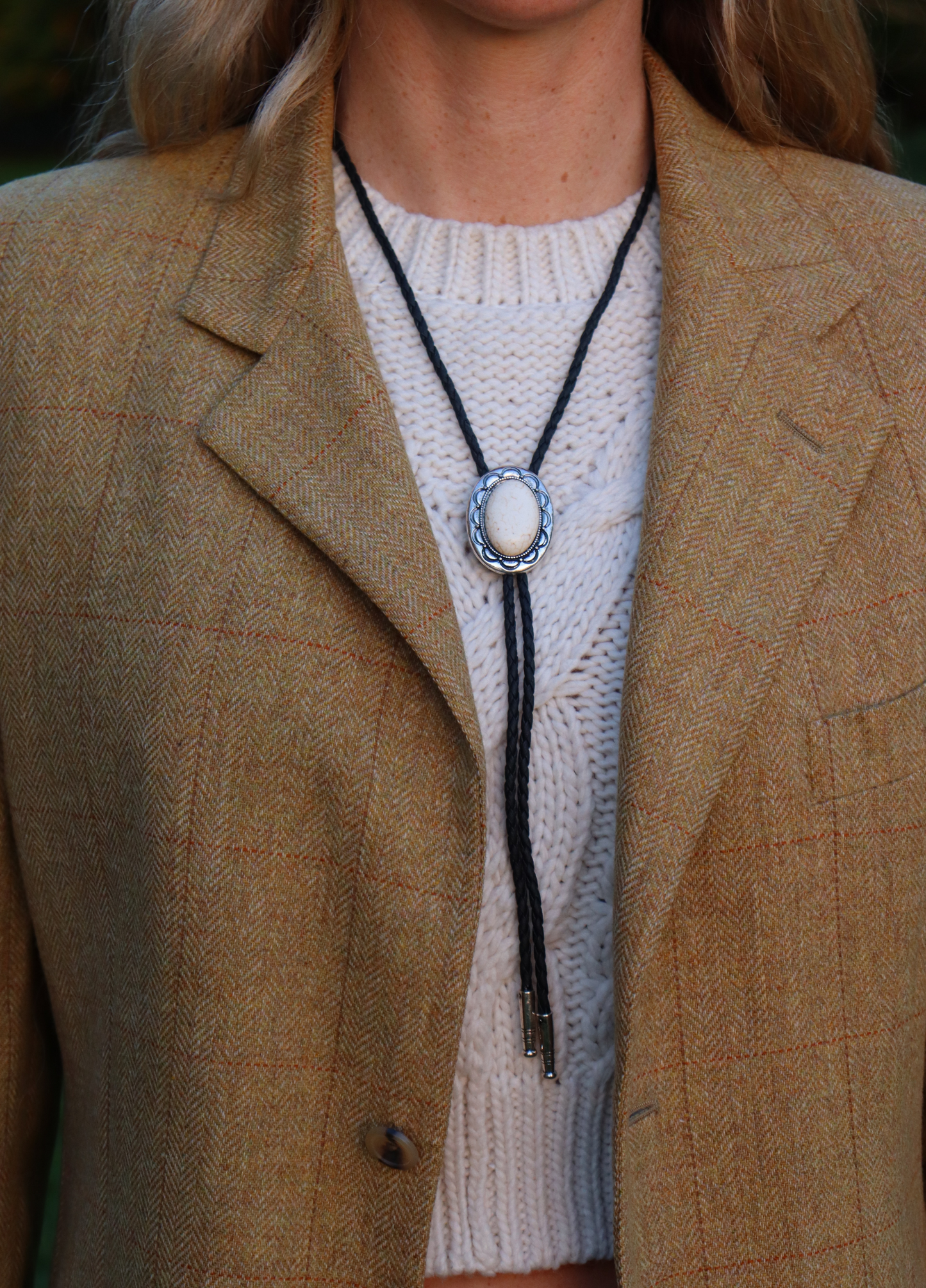 White flower gem Bolo Tie